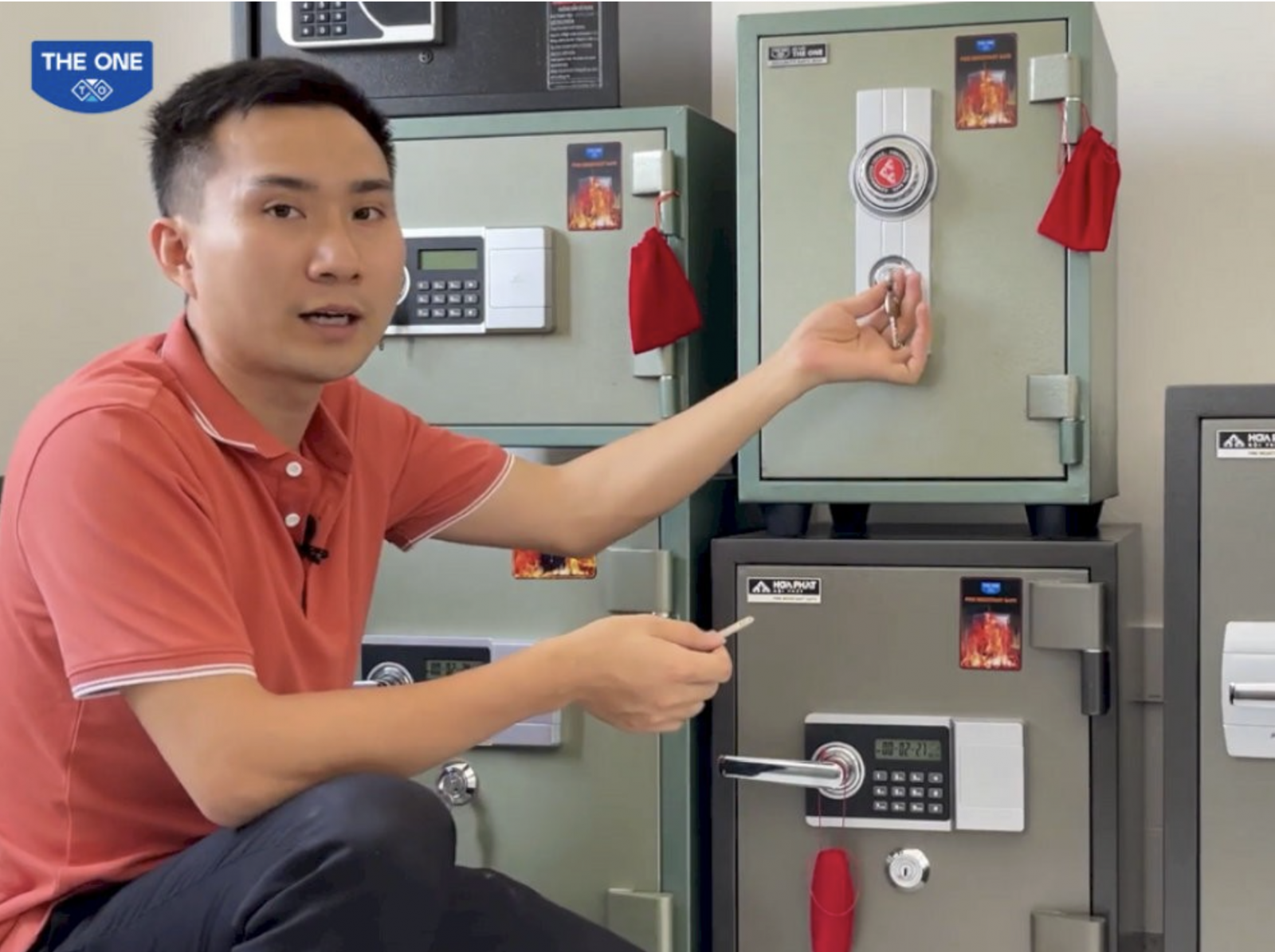 Mở két sắt điện tử khi mất chìa khóa như thế nào?